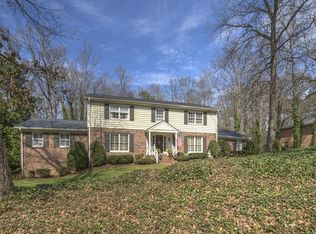 565 Coldstream Ct, Sandy Springs, GA 30328