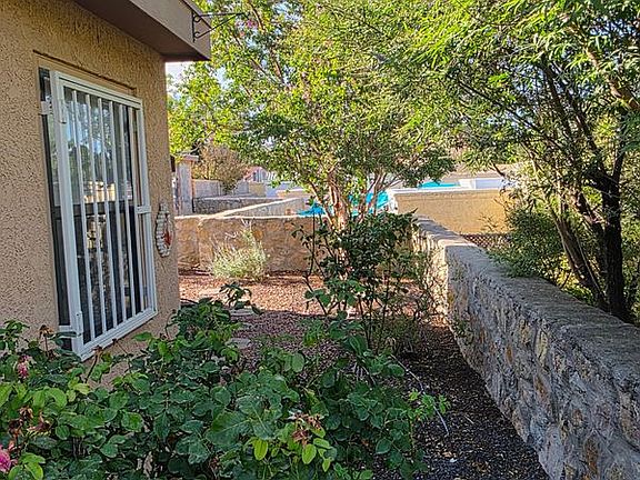 5th image of 3281 Highridge St