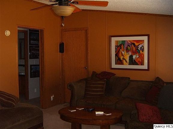 Home for Sale in Payson, IL $98,900