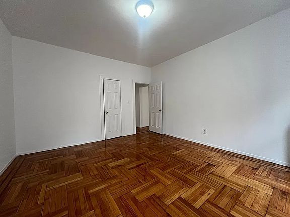 3rd image of 2280 Grand Ave #4Z
