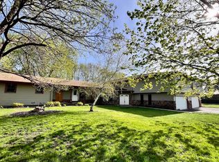1412 S Sioux Blvd, Brandon, SD 57005
