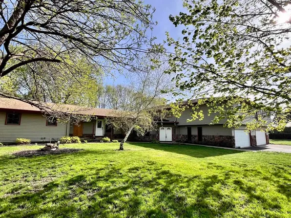 1412 S Sioux Blvd, Brandon, SD 57005