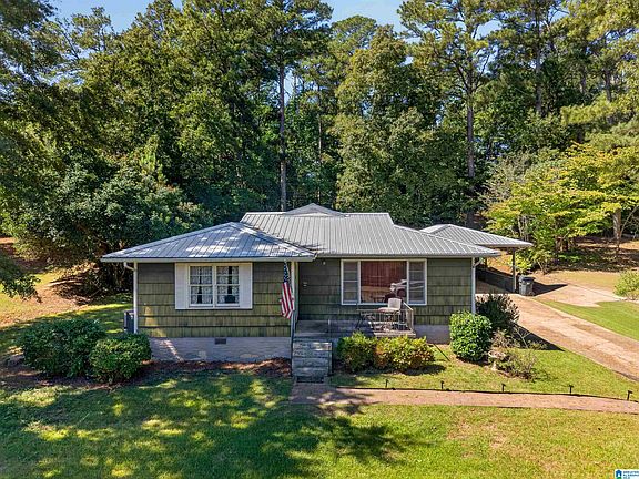 2nd image of 506 Caroline Dr