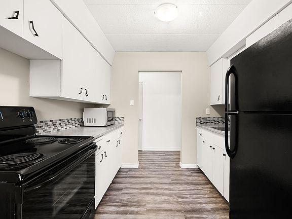 4th image of 2620 5th Ave N #9