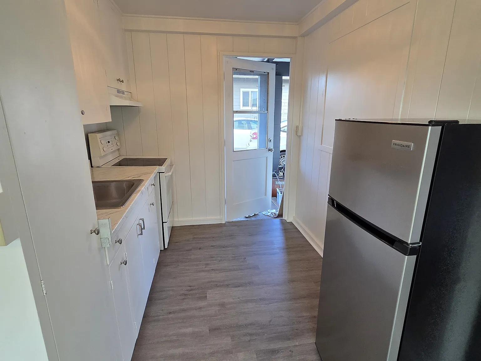 129 Kumano Dr — Photo 2