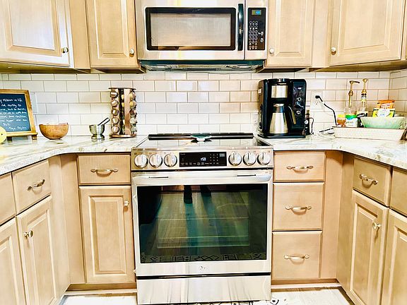 2nd image of 1300 Baltic Ave #A