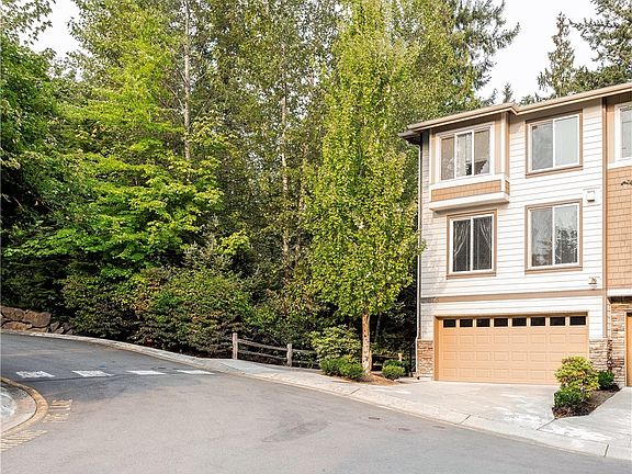 2nd image of 21304 SE 42nd Pl