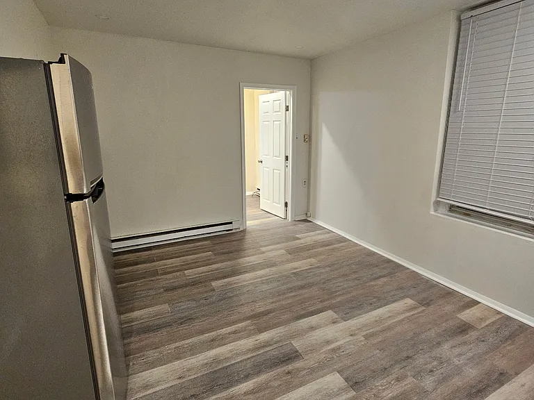 1933 N Judson St #2R — Photo 6