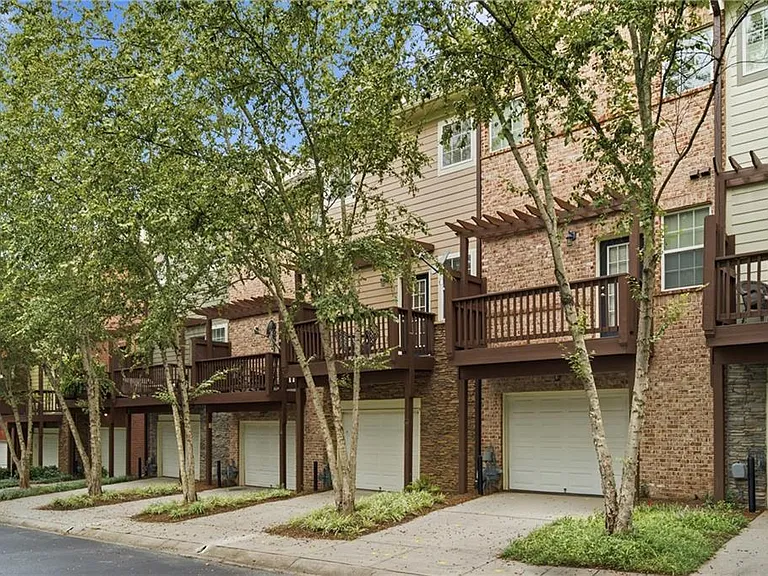 1231 Ashford Creek Park NE — Photo 38
