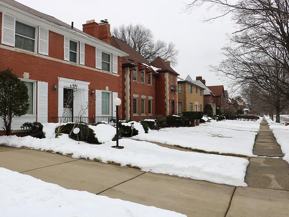 2nd image of 18015 Fairfield St