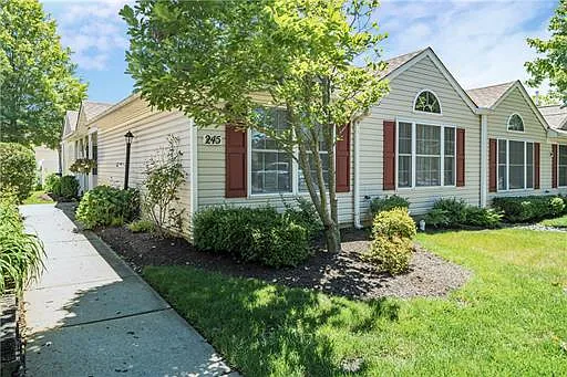 245 Nighthawk Dr photo 1