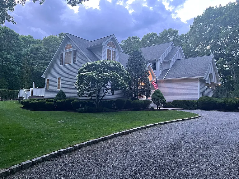 55 Landfall Rd — Photo 2