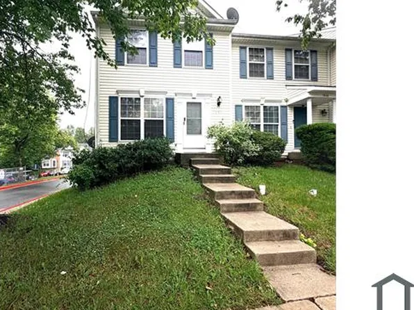 7441 Catterick Ct, Windsor Mill, MD 21244