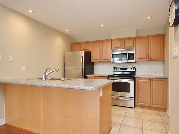 5th image of 763 Cedar Creek Dr #I