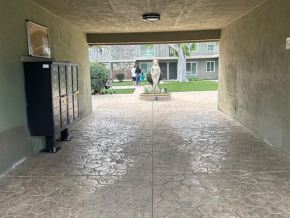 3rd image of 223 N Lincoln Ave APT 23