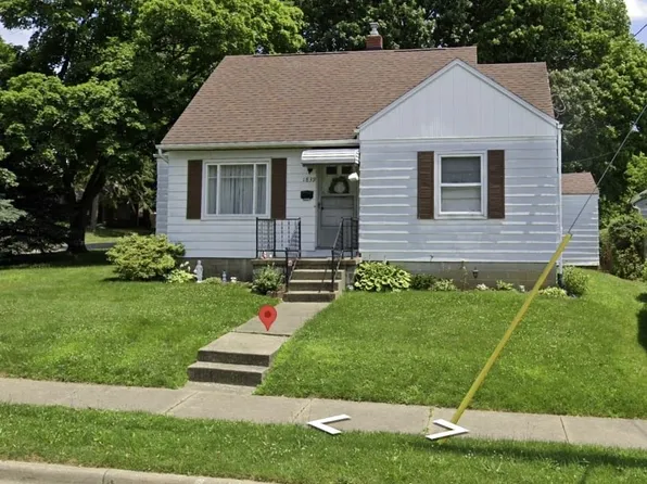 1839 9th St SW, Akron, OH 44314