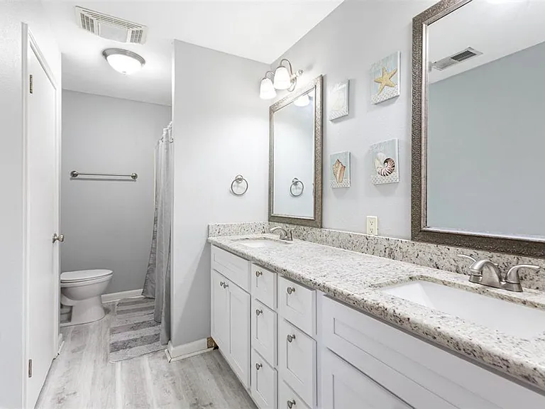 15826 New Market Dr — Photo 13