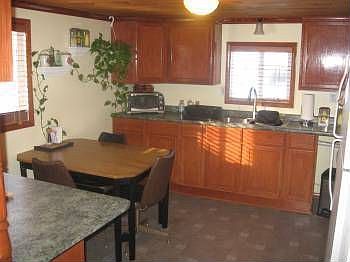 3rd image of 85 Terrace Ct