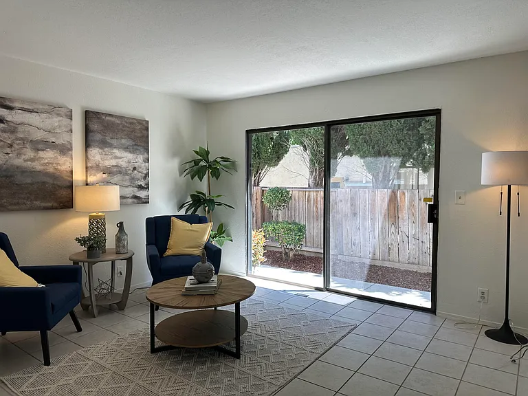 3133 Acorn Ct — Photo 7