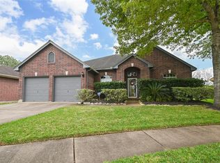 2906 Regata Run Dr, Friendswood, TX 77546