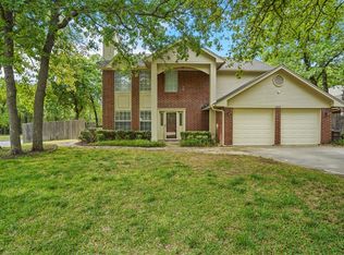 420 Misty Oaks St, Azle, TX 76020