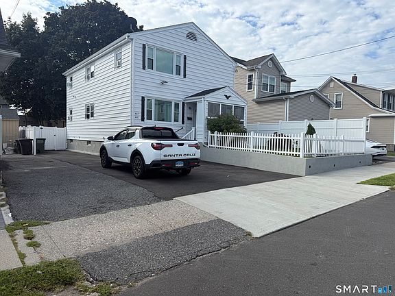 3rd image of 487 Salem Street