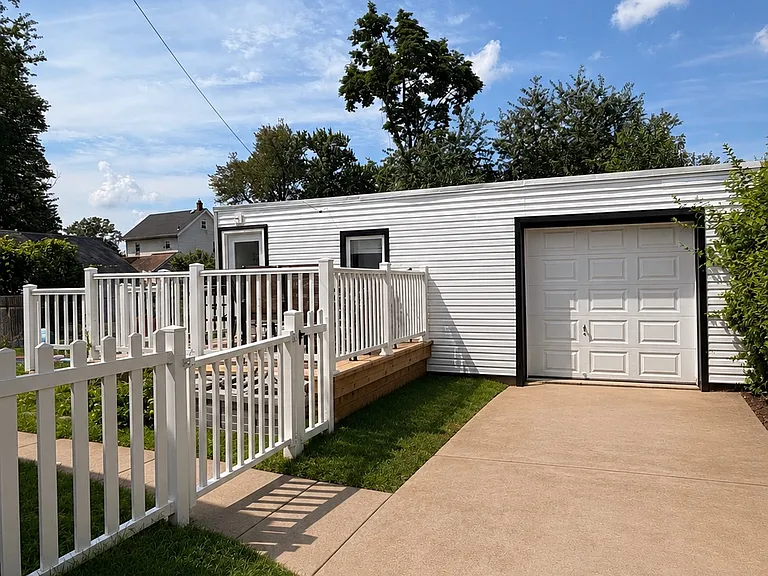 125 Vogel Pl — Photo 11
