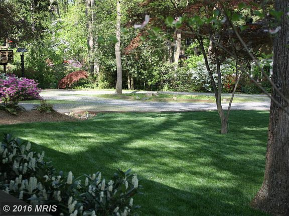 4th image of 9304 Garden Ct