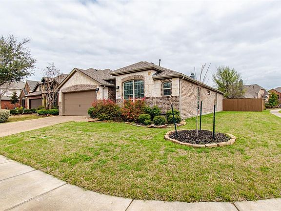 4th image of 4900 Fieldcrest Dr