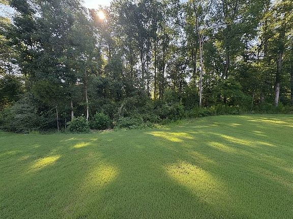 2nd image of 712 Mirror Pond Dr