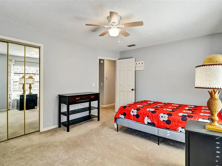 4318 Woodtree Ln — Photo 32