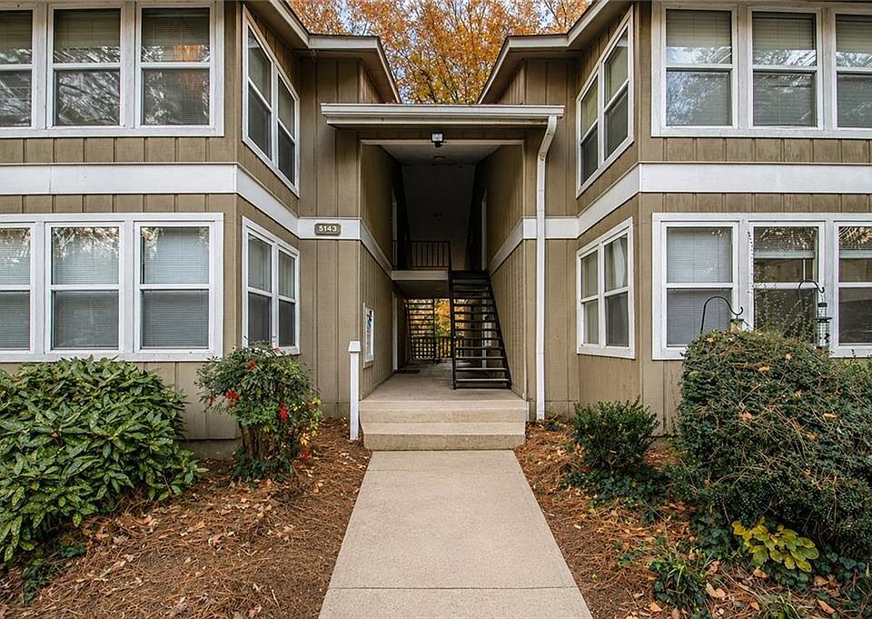 1st image of 5143 Roswell Rd Unit 8