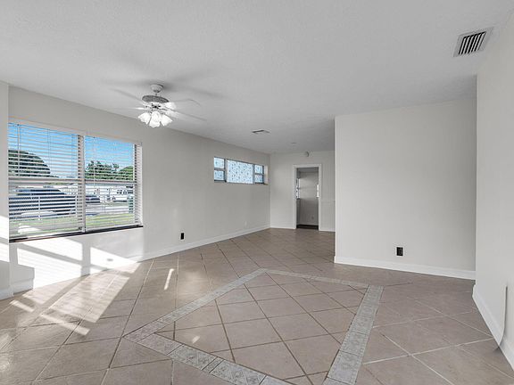5th image of 4664 Sutton Terrace S