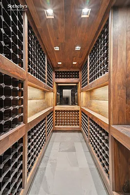Sold by Sotheby's International Realty | media 40