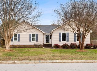 100 Tearose Ln, Simpsonville, SC 29681
