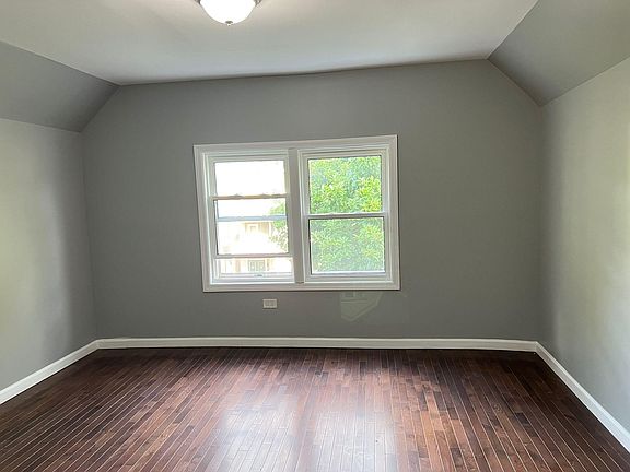 4th image of 373 N Grove St #1