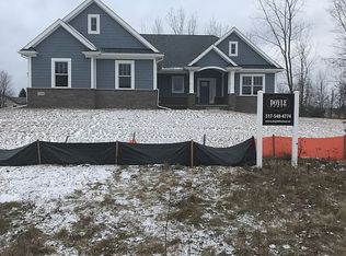 1160 Thorn Ridge Dr, Howell, MI 48843