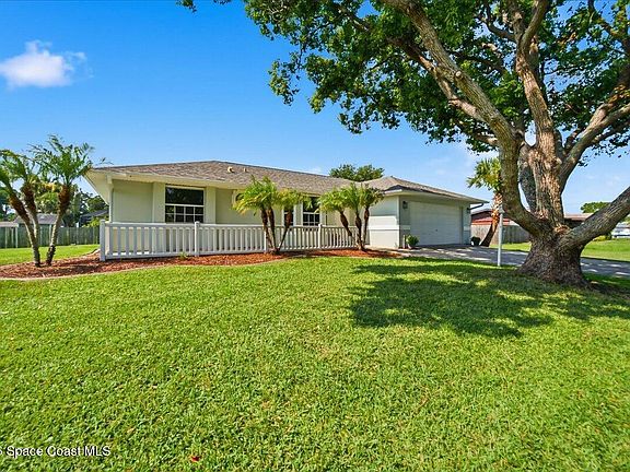 2nd image of 485 Hibiscus Blvd