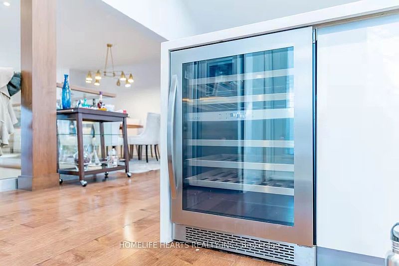 Burlington House for rent - 5 Bedrooms — photo 12