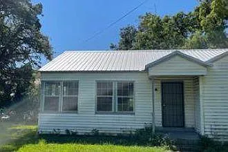 4060 Clayton Dr Photo 1