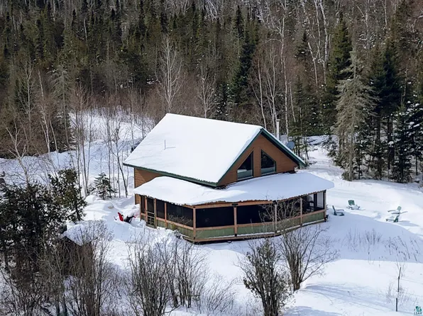 1088 S Shore Dr, Grand Marais, MN 55604