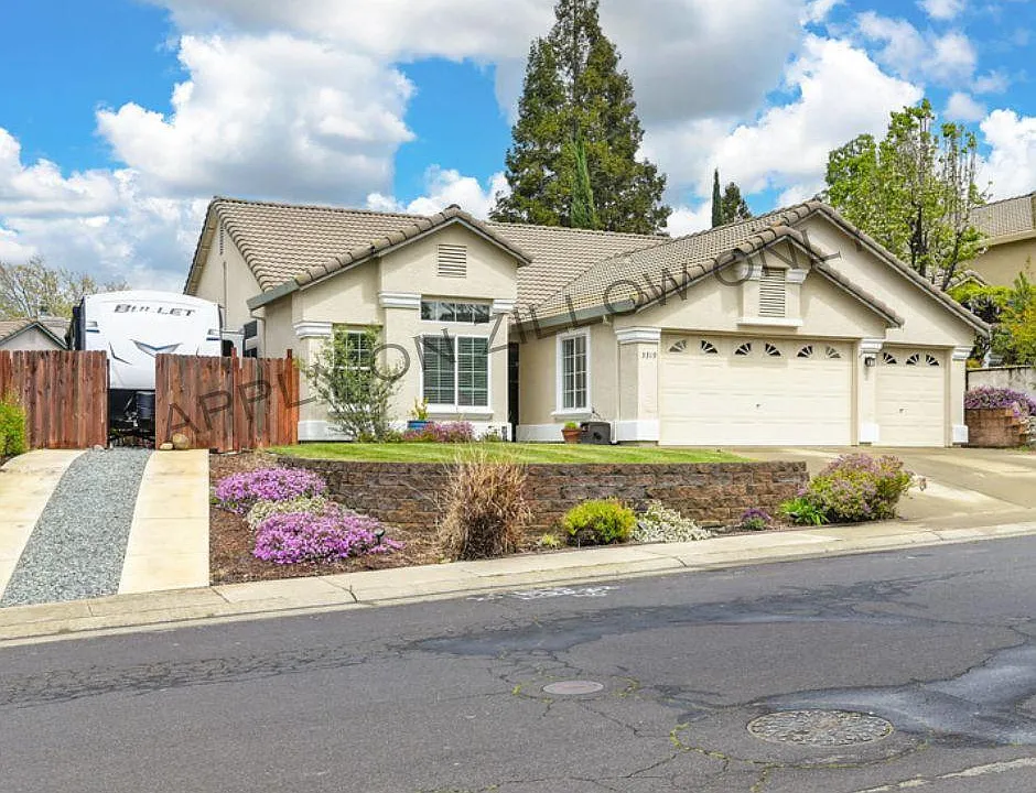 3319 Chapelle Dr