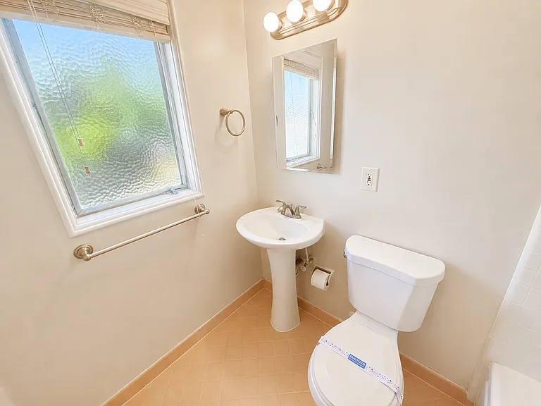 5488 Carlson Dr #&-5492 — Photo 25