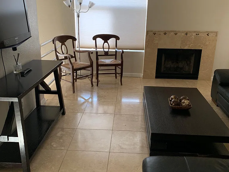 154 W 5th St #201 — Photo 3