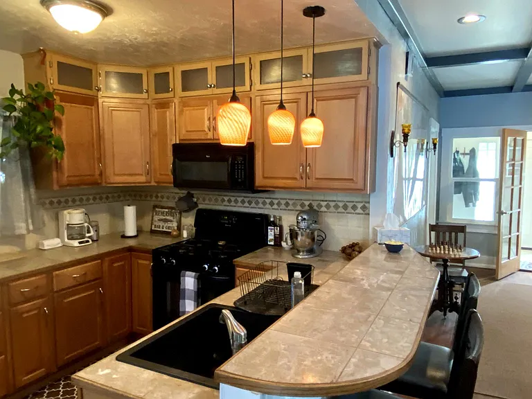 234 S Johnson Ave — Photo 17