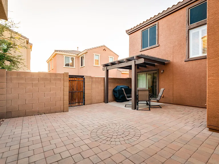 3327 E Loma Vista St — Photo 29