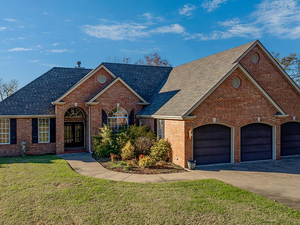 1st image of 5069 Lake Breeze Rd