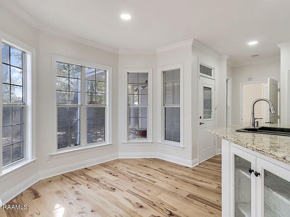 4th image of 108 River Birch Dr