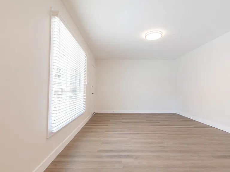 St. Andrews Apartments — Photo 26