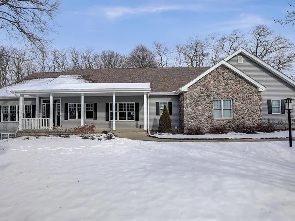 702 Prairie Smoke Rd, Madison, WI 53717